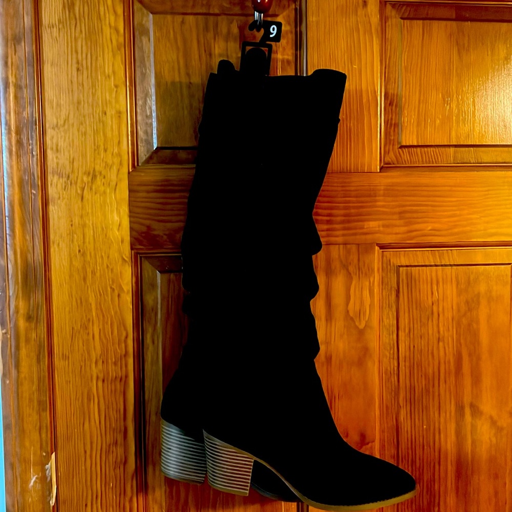 New Time and Tru Womens Slouch Tall Faux Suede Boots 9 NWT